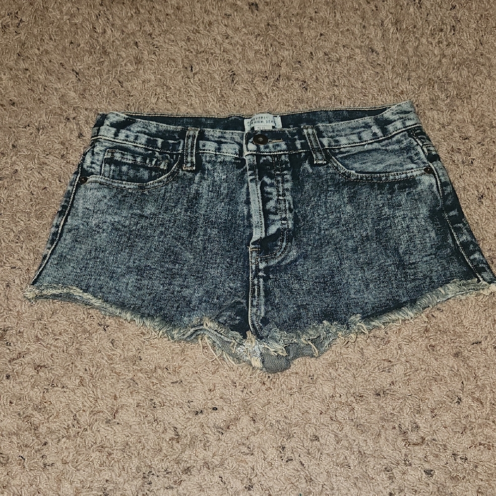 NWT- Forever 21 - Women's High Rise, Button-Fly, Acid Wash Denim Shorts - Sz 27